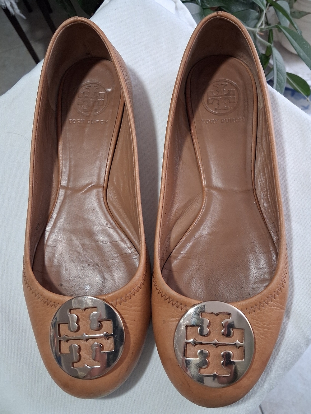 Tory Burch Women's Tan Leather Logo Ballet Flats